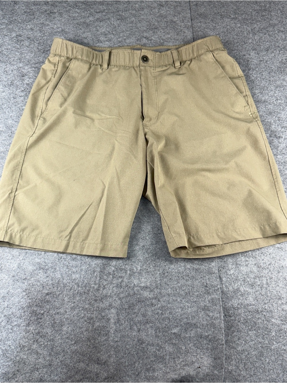 Under Armour HeatGear Khaki Golf Shorts Men’s 36 | Loose Fit